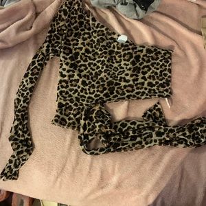 Woman one shoulder crop top